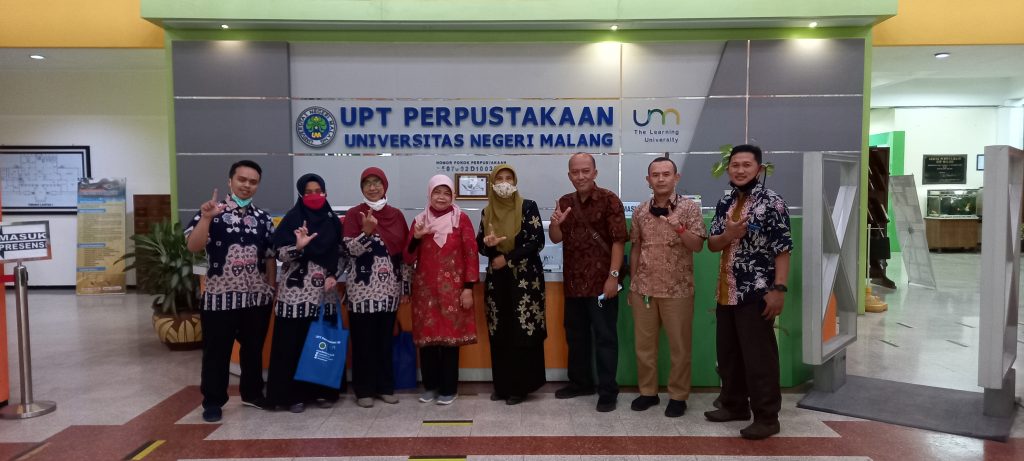 Kunjungan Dinas Perpustakaan dan Kearsipan Propinsi Jawa Timur